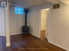 35 Meekings Dr in Ajax, ON - Building Photo - Building Photo