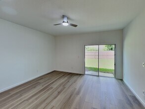 590 Holly Lks Dr in Orange Park, FL - Building Photo - Building Photo