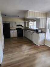 3207 W La Rua St in Pensacola, FL - Foto de edificio - Building Photo