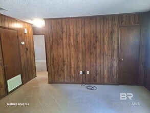 2207 Wolf Ridge Rd in Mobile, AL - Building Photo - Building Photo