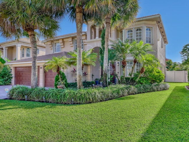 property at 2227 Ridgewood Cir