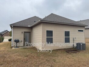 2004 Kensington Ct in Calera, AL - Building Photo - Building Photo