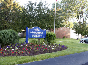 Meadowood Apartments in Temperance, MI - Building Photo - Building Photo