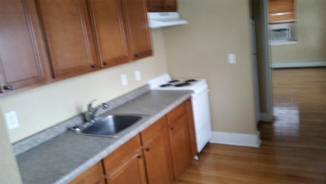 property at 932 E College St