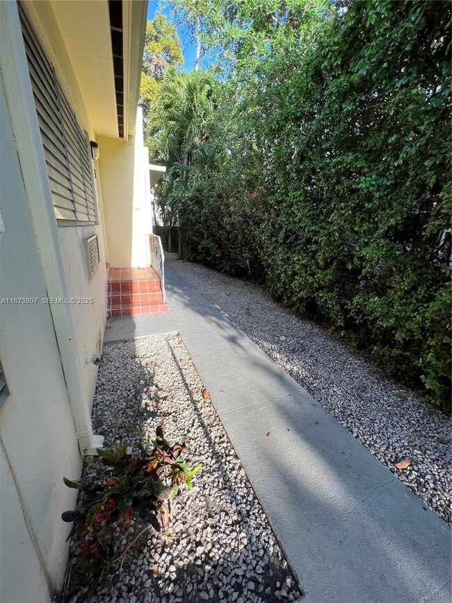 property at 620 Jefferson Ave