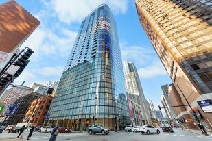 600 N Fairbanks Ct, Unit 3301 in Chicago, IL - Building Photo