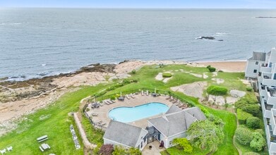 2 Mansfield Grove Rd in East Haven, CT - Building Photo - Building Photo