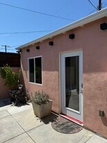 8507 Croydon Ave in Los Angeles, CA - Building Photo