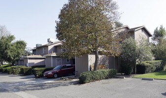 498 Thomas St in Woodland, CA - Building Photo