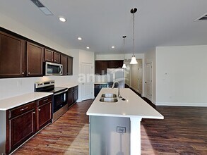 7124 Garrett Ct in Charlotte, NC - Foto de edificio - Building Photo