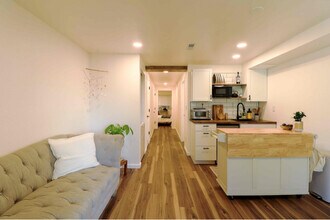 2080 Oakcrest Cir in Castle Rock, CO - Foto de edificio - Building Photo