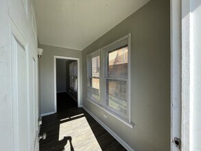 859 Steves Ave-Unit -2 in San Antonio, TX - Building Photo - Building Photo