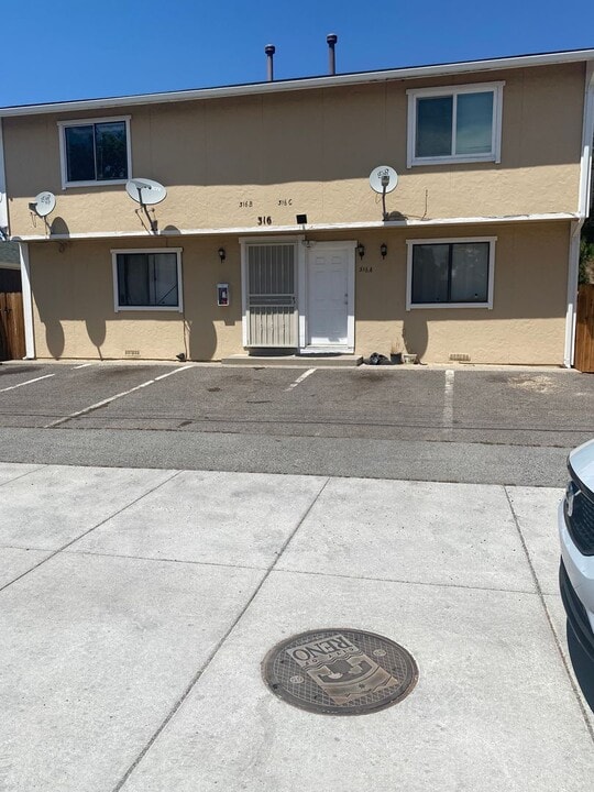 316 Roberts St in Reno, NV - Building Photo
