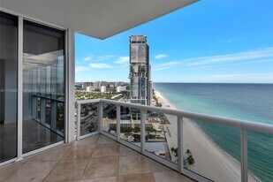 18201 Collins Ave, Unit 4008 in Sunny Isles Beach, FL - Building Photo