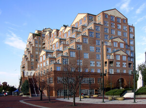 Scarlett Place in Baltimore, MD - Building Photo - Building Photo