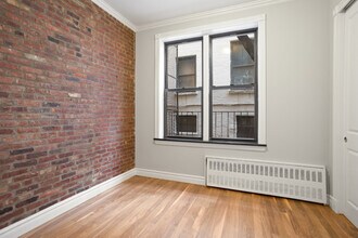 209 E 25th St in New York, NY - Building Photo - Building Photo