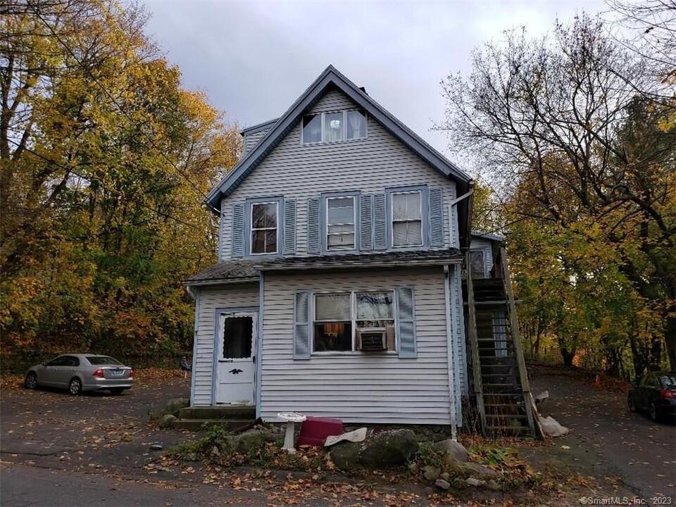 1 Post St in Waterbury, CT - Building Photo