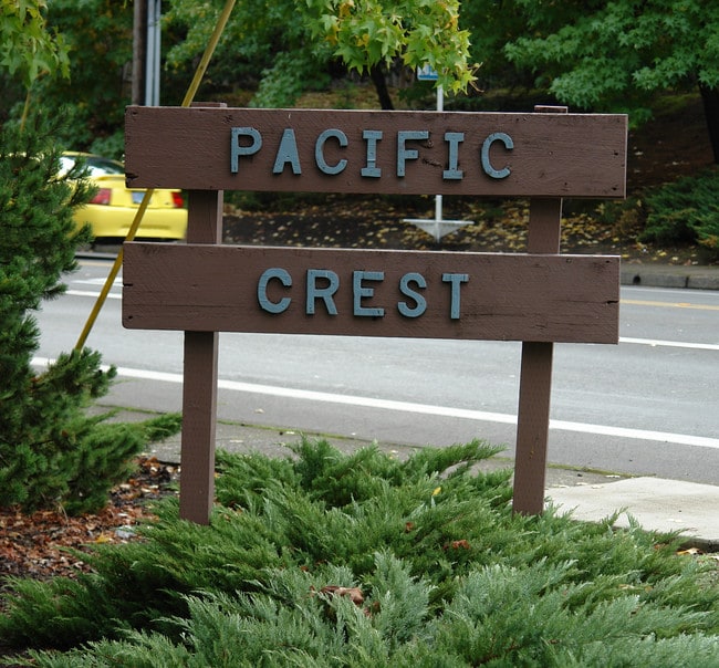 Pacific Crest Apartments in Springfield, OR - Building Photo - Building Photo