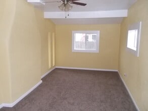 8 Malpais Ave in La Luz, NM - Building Photo - Building Photo