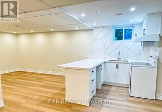 36 Castor Crescent in Toronto, ON - Building Photo - Building Photo