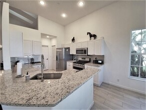 46 Pinnacle Cove in West Palm Beach, FL - Building Photo - Building Photo