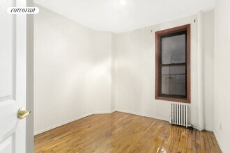 242 E 10th St in New York, NY - Building Photo - Building Photo