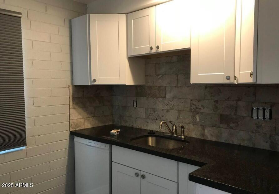 2513 N 48th Pl in Phoenix, AZ - Foto de edificio