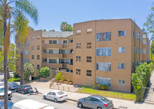 El Cerrito Apartments in Los Angeles, CA - Building Photo - Building Photo