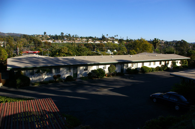 Golden Vista in Vista, CA - Foto de edificio - Building Photo