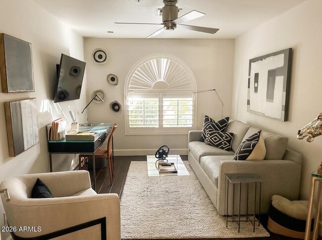 10360 E Sutton Dr in Scottsdale, AZ - Building Photo - Building Photo