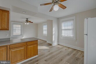 1210 W Darby Rd in Havertown, PA - Building Photo - Building Photo