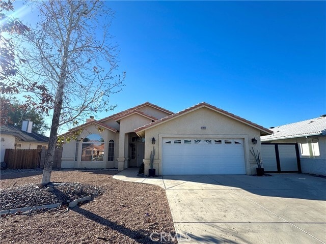 12900 Briarcliff Dr in Victorville, CA - Building Photo