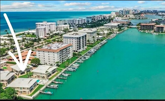2500 Gulf Shore Blvd N in Naples, FL - Building Photo - Building Photo