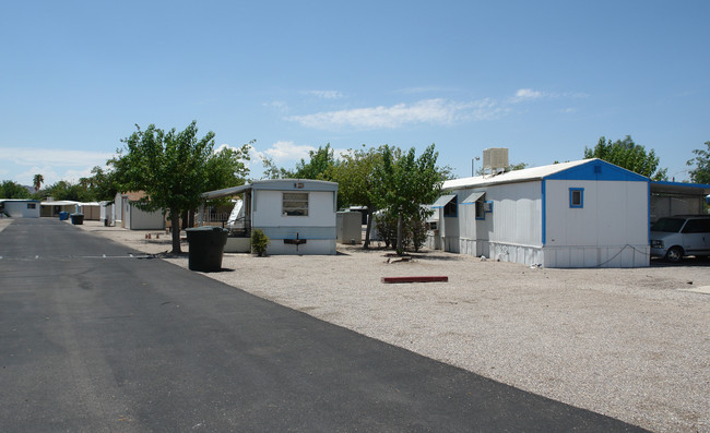 1811 W Prince Rd in Tucson, AZ - Building Photo - Building Photo