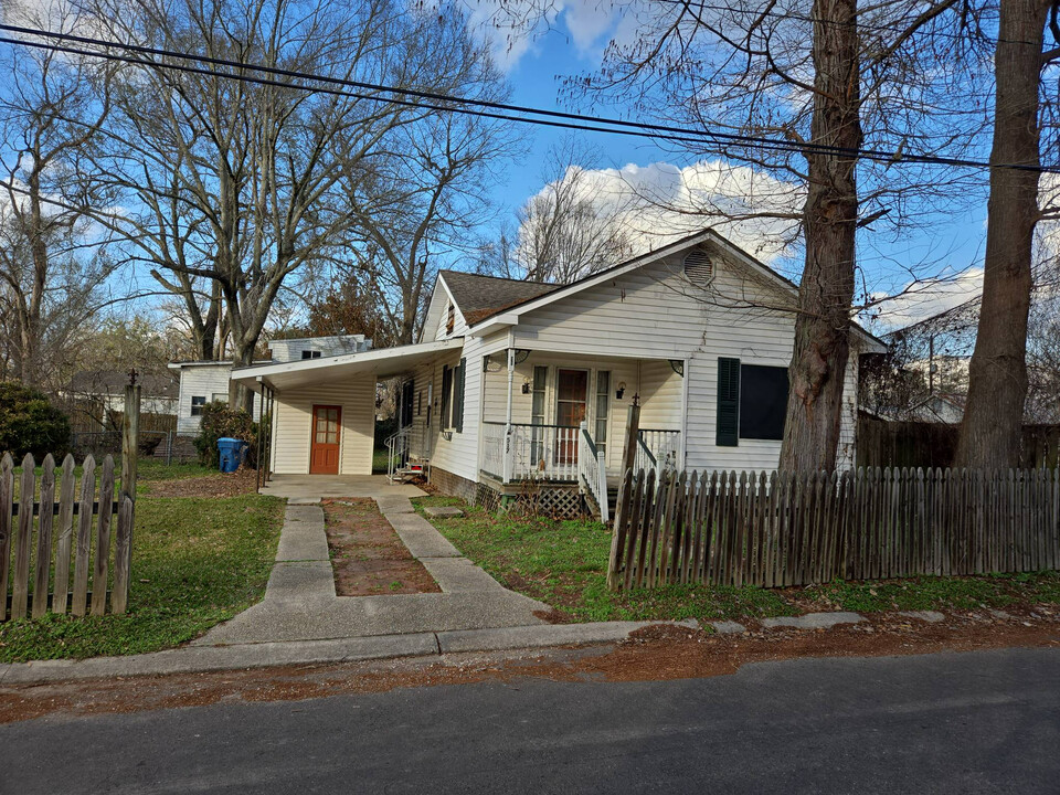 517 Chopin St in Lafayette, LA - Building Photo