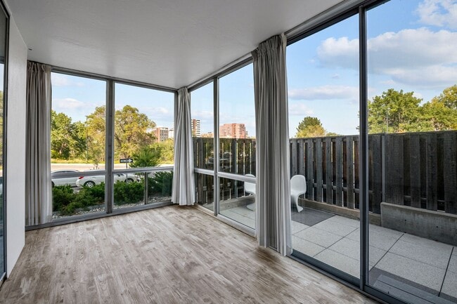 3100 E Cherry Creek S Dr in Denver, CO - Building Photo - Building Photo