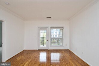 4850 Eisenhower Ave in Alexandria, VA - Building Photo - Building Photo