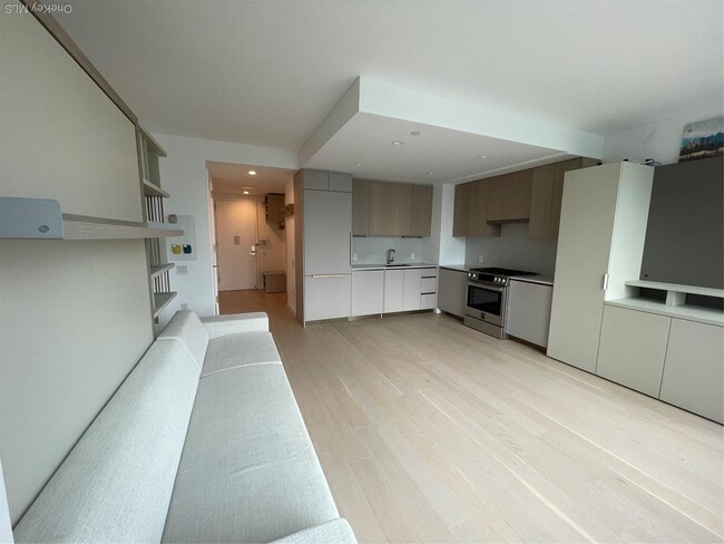 23-15 44th Dr in Queens, NY - Building Photo - Building Photo