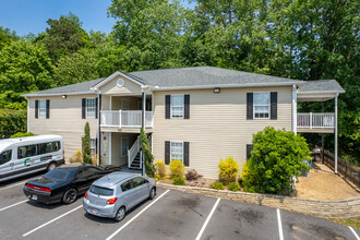 Sierra Vista in Cornelia, GA - Foto de edificio - Building Photo