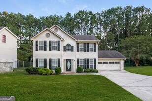 430 Standing Rock Dr in Atlanta, GA - Building Photo