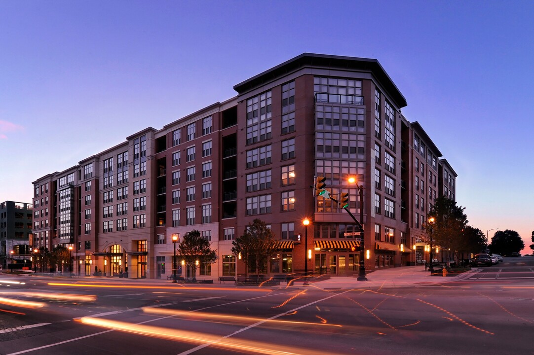 Siena Park in Arlington, VA - Building Photo