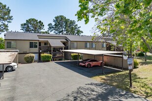 Summit Ridge Condominiums in Vallejo, CA - Building Photo