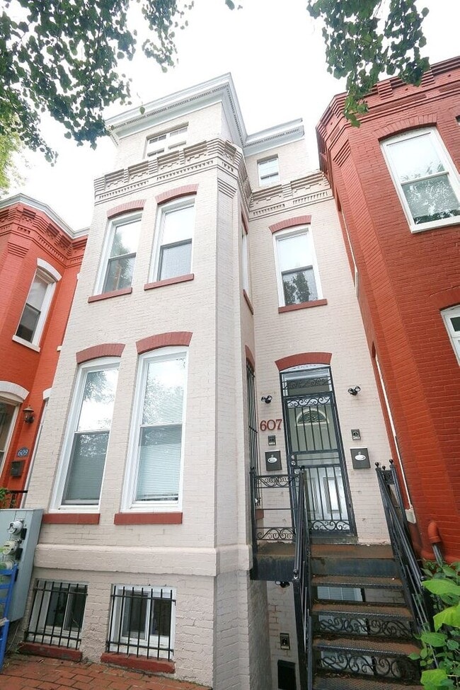 property at 607 P St NW