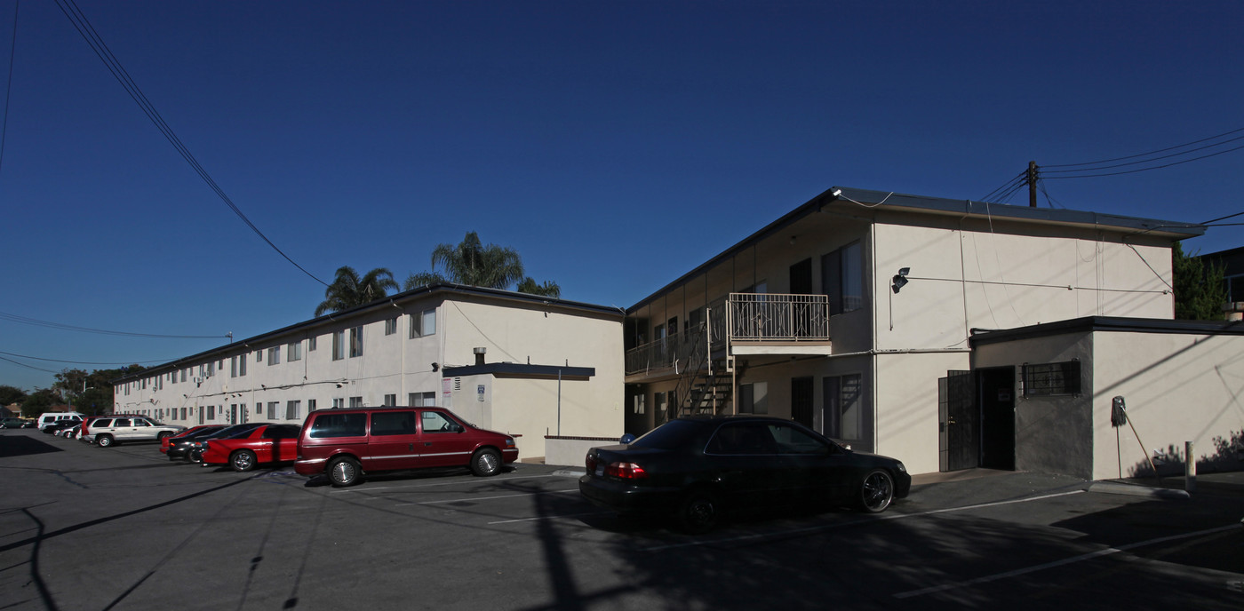 Embers Apartments in Downey, CA - Building Photo