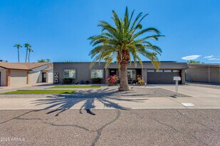 3009 E Dahlia Dr in Phoenix, AZ - Building Photo