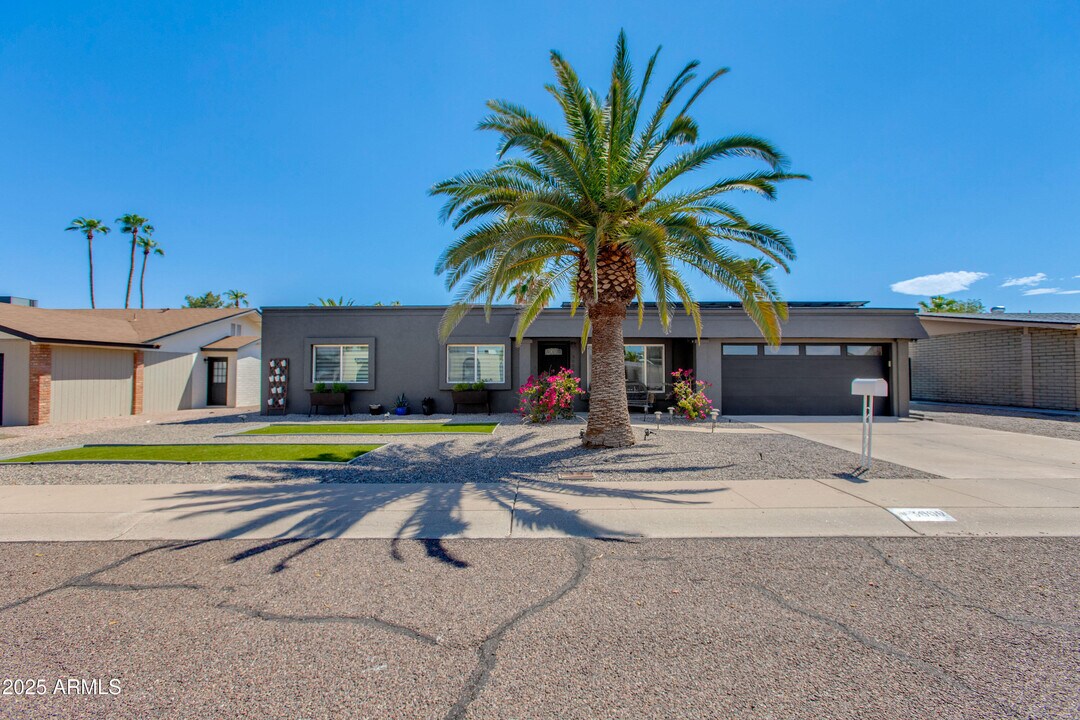 3009 E Dahlia Dr in Phoenix, AZ - Building Photo