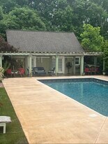 8326 Arlington Church Rd in Charlotte, NC - Building Photo