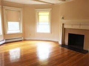 170 Thorndike St in Brookline, MA - Building Photo - Building Photo