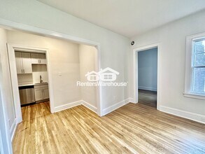 2225 Grand Ave in Des Moines, IA - Building Photo - Building Photo