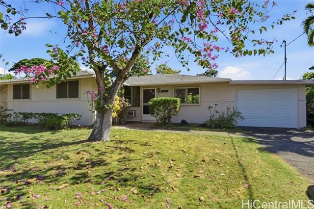 1032 Kainui Dr in Kailua, HI - Building Photo - Building Photo